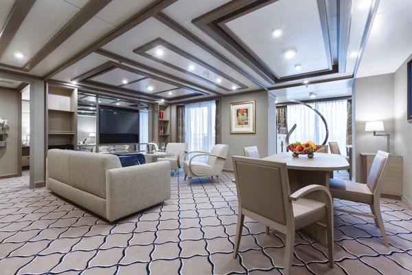 Silversea Cruises Silver Moon Owners Suite ©Silversea Cruises Ltd..jpg